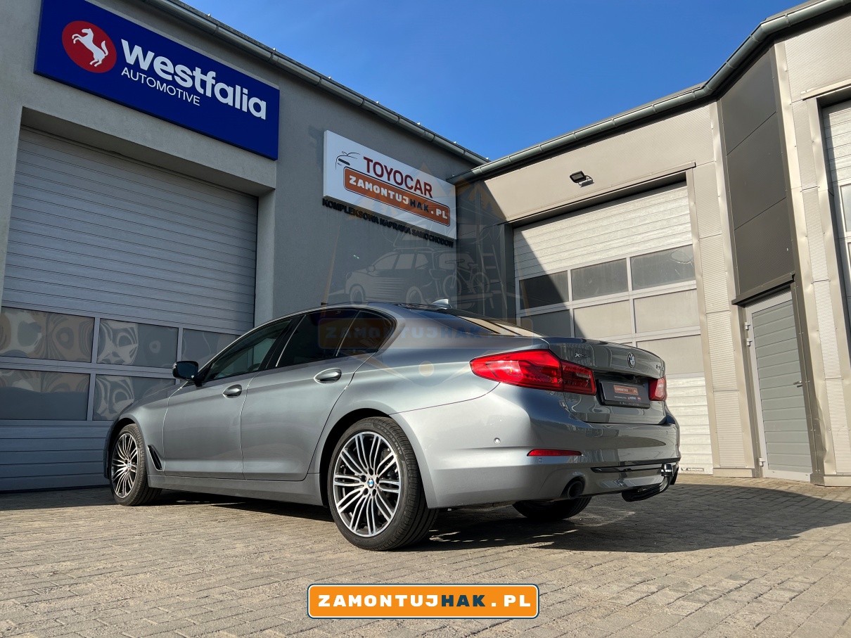 Montaż haka holowniczego Westfalia w BMW 5 G30 - profesjonalne wykonanie dla Twojej wygody